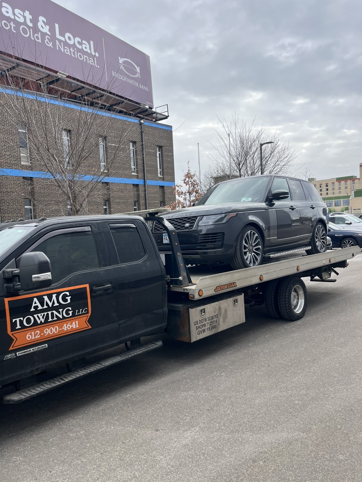 Book a tow with AMG Towing LLC in Minneapolis