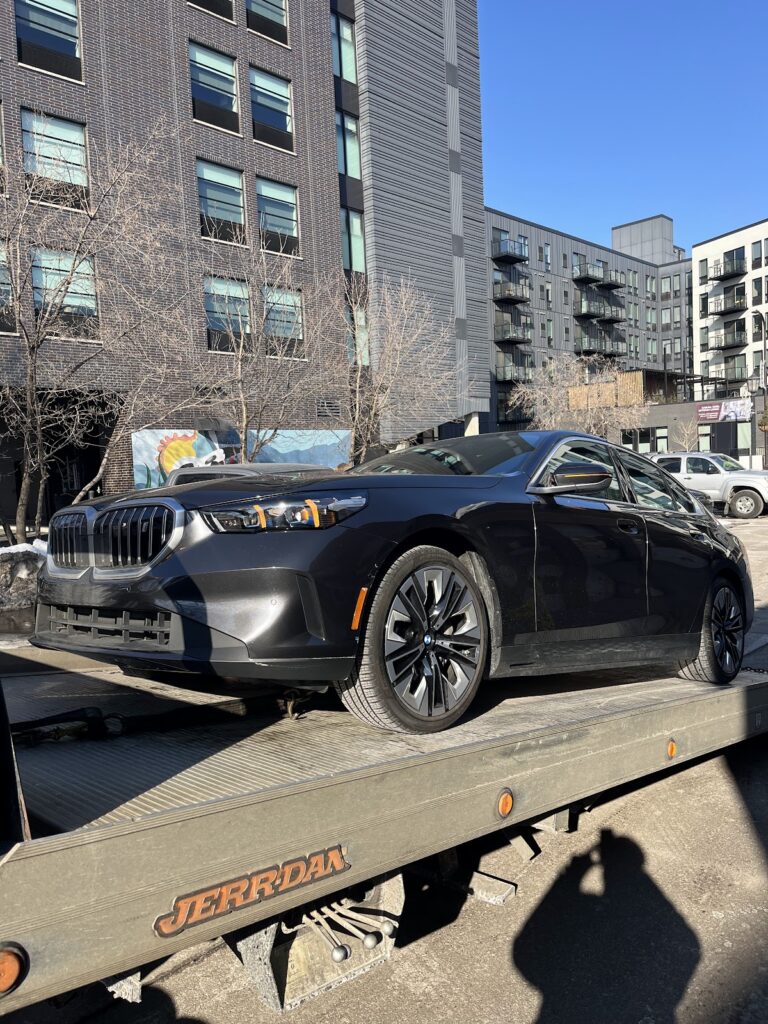 Quick tow in downtown Minneapolis by AMG Towing LLC